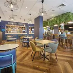 Travelodge Poblenou Hotel *