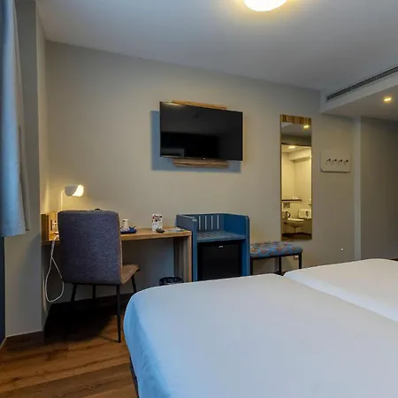 Travelodge Poblenou Hotel Barcelona