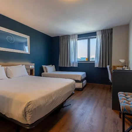 Travelodge Poblenou Hotel