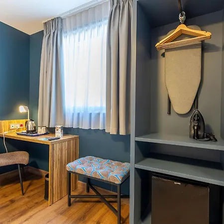 Travelodge Poblenou Hotel Barcelona