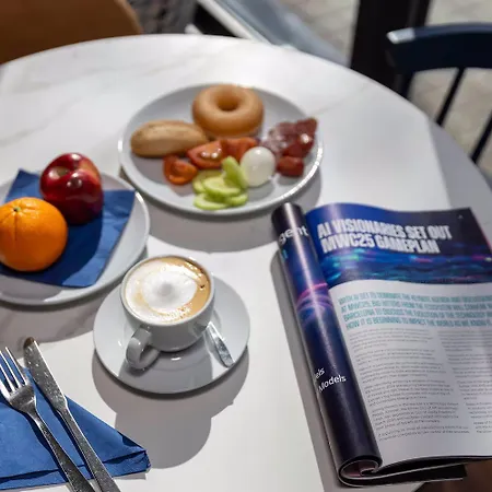 Travelodge Poblenou Hotel